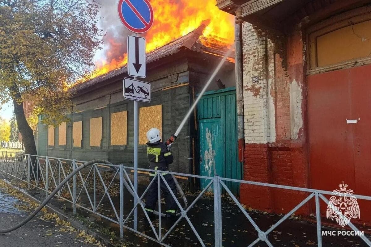 En Orel en la calle Karachevskaya quemada casa