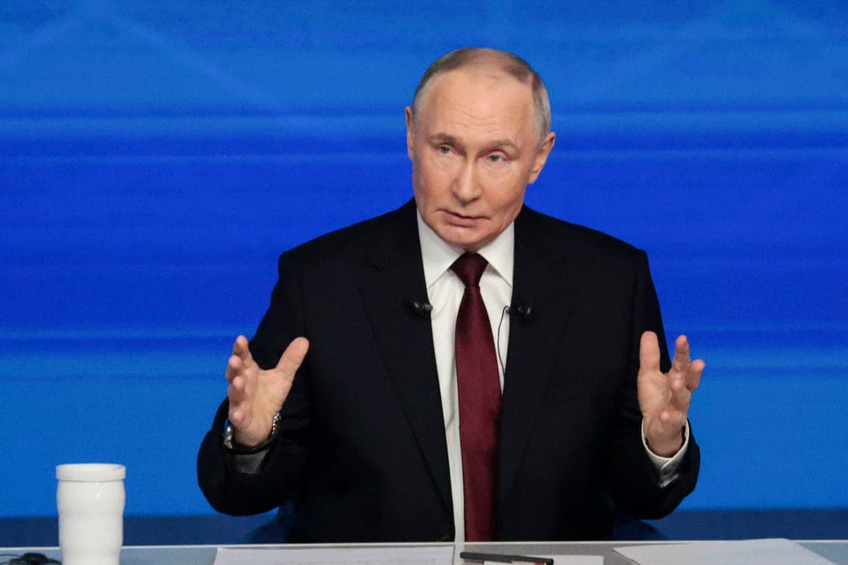 Tractor, tiger and bedding: what gave Putin for his birthday