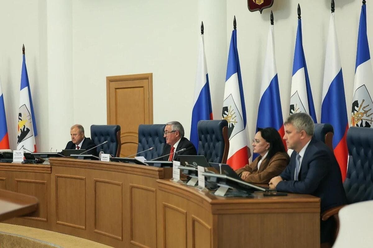 Novgorod Regional Duma of the eighth convocation adopted the first law