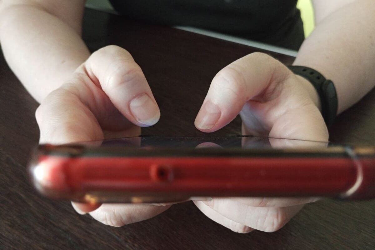 Buying a smartphone turned into a criminal case for a woman