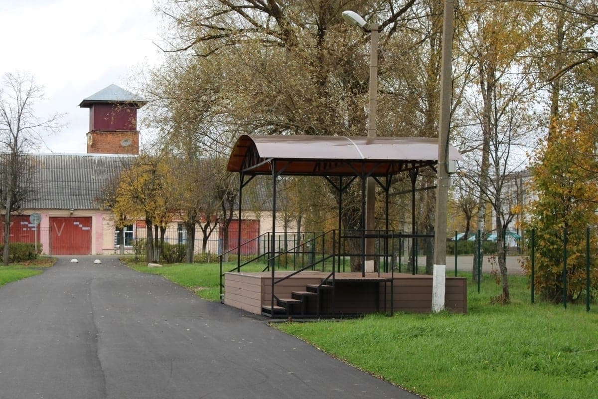 On the street Vaskina in Volota updated treadmills and stage