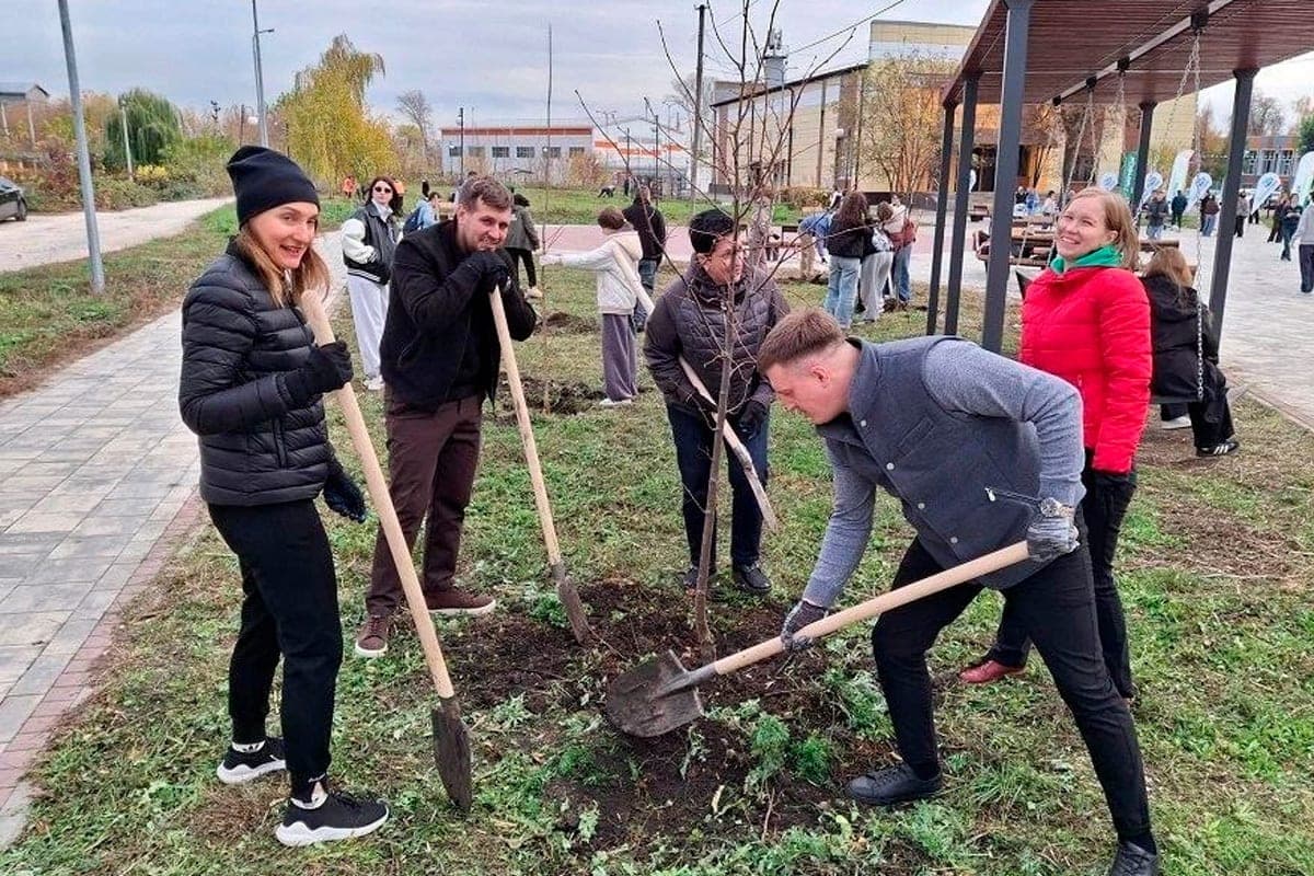 In the Mine Park of Lipetsk planted 110 trees