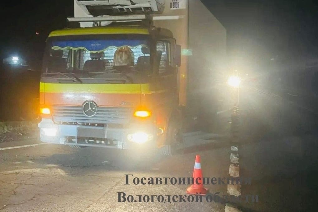 Пешехода насмерть сбила фура в Сокольском округе