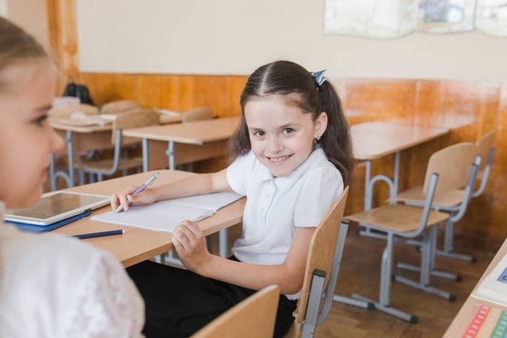 Инструкция: как сменить школу для ребенка в середине учебного года