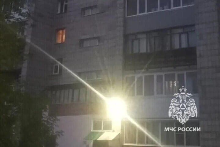 16 people rescued in a fire in the tomsk high-rise building