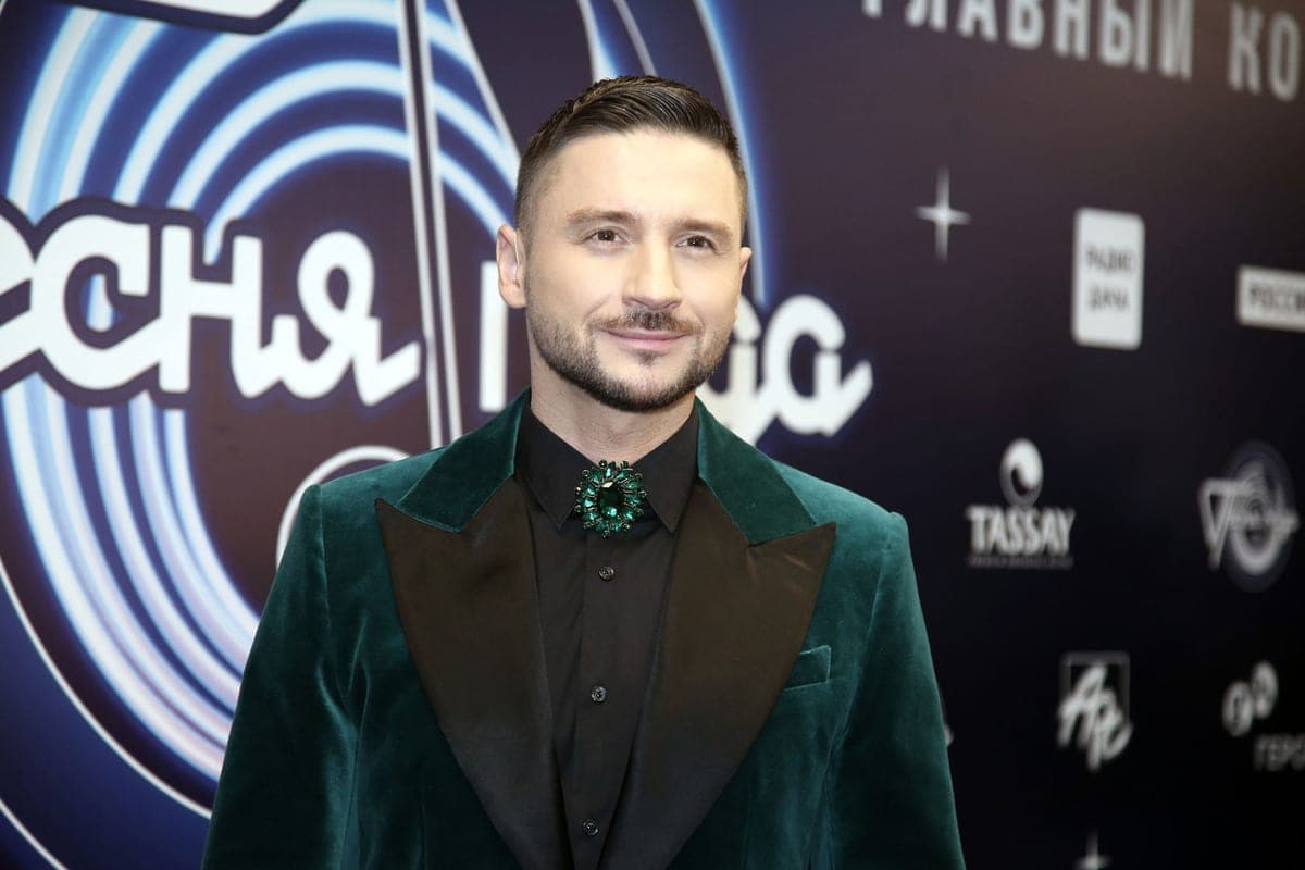 Tears on stage: Sergey Lazarev did not hold back emotions at the fifth concert in a row