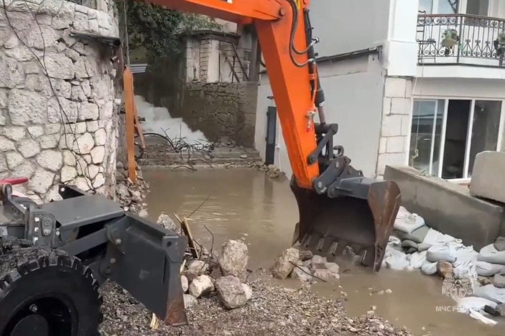 В Ялте продолжают откачивать воду: освобождены 29 объектов