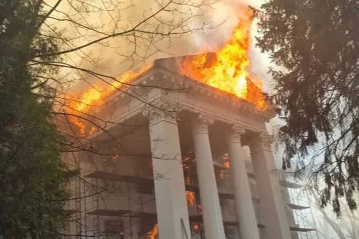 The head of the guard of the fire department suffered while extinguishing the sanatorium