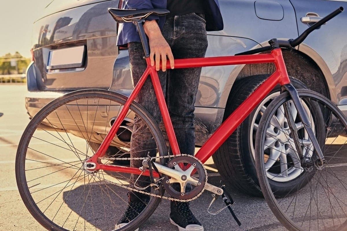 In Yoshkar Ola, the culprit wanted to receive compensation for the cyclist