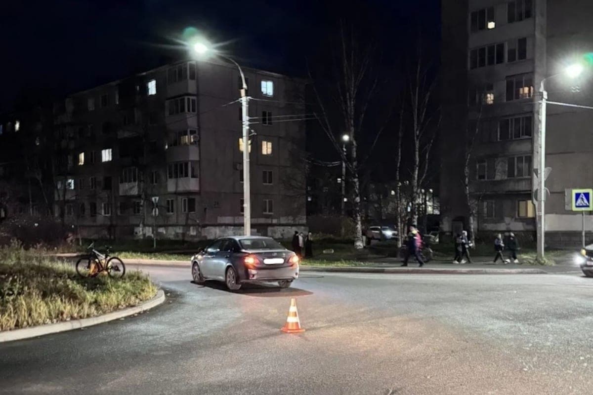 В Архангельске Toyota сбила 15-летнего велосипедиста
