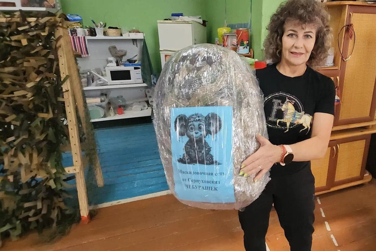 Serpukhov volunteers prepare warm clothes for IDPs from Belgorod