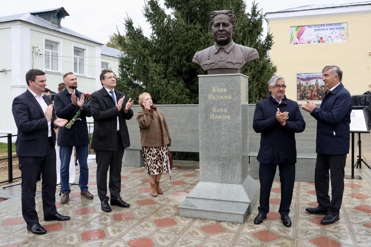 In Urazovka opened a monument to the writer Kavi Najmi