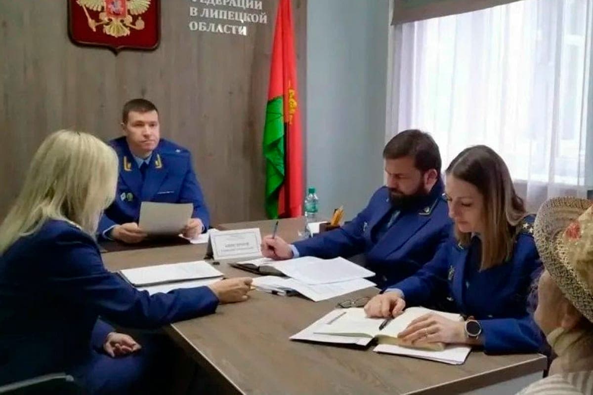 Le Procureur de la région de Lipetsk a examiné personnellement les appels de quatre résidents de la région
