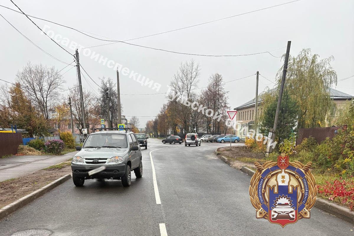 Neunjähriger Junge unter die Räder von Chevrolet auf dem "Zebra" in Yasnogorsk