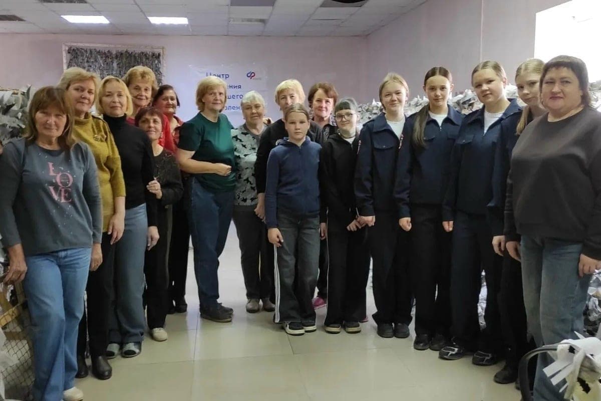 Schoolchildren from Likhoslavl learned to weave camouflage networks