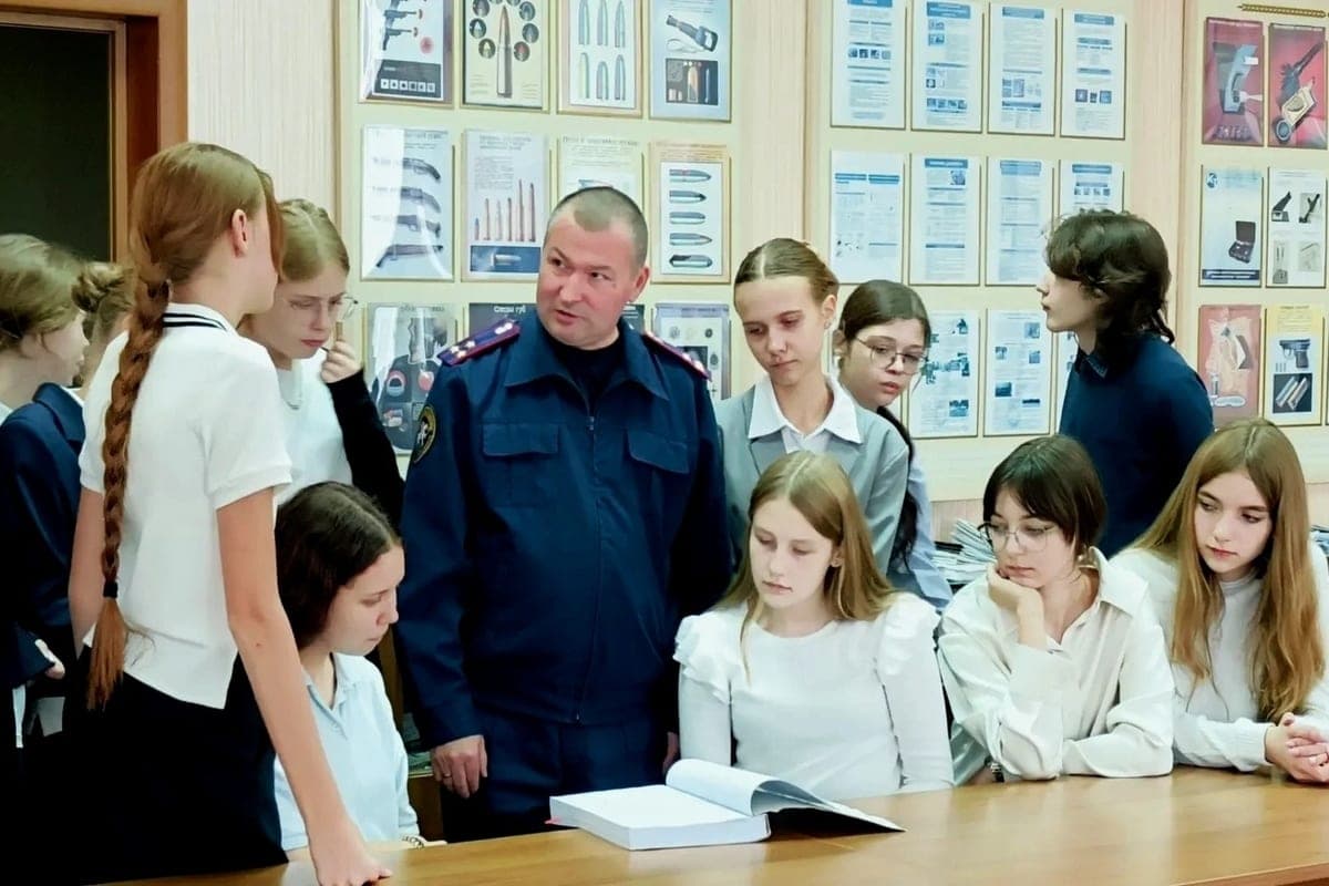 Орловские следователи провели занятия с кадетами
