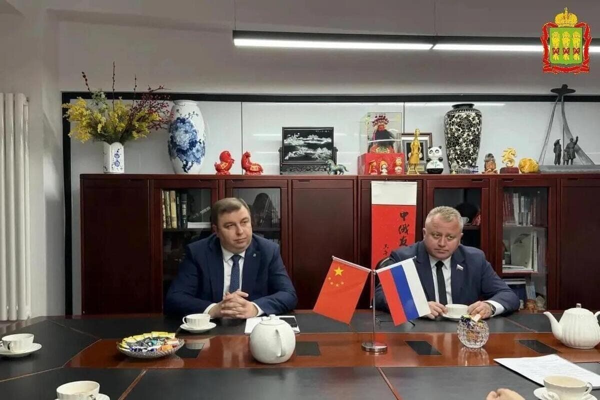 Пензенская делегация в Пекине открыла выставку о Лермонтове и обсудила культурные проекты