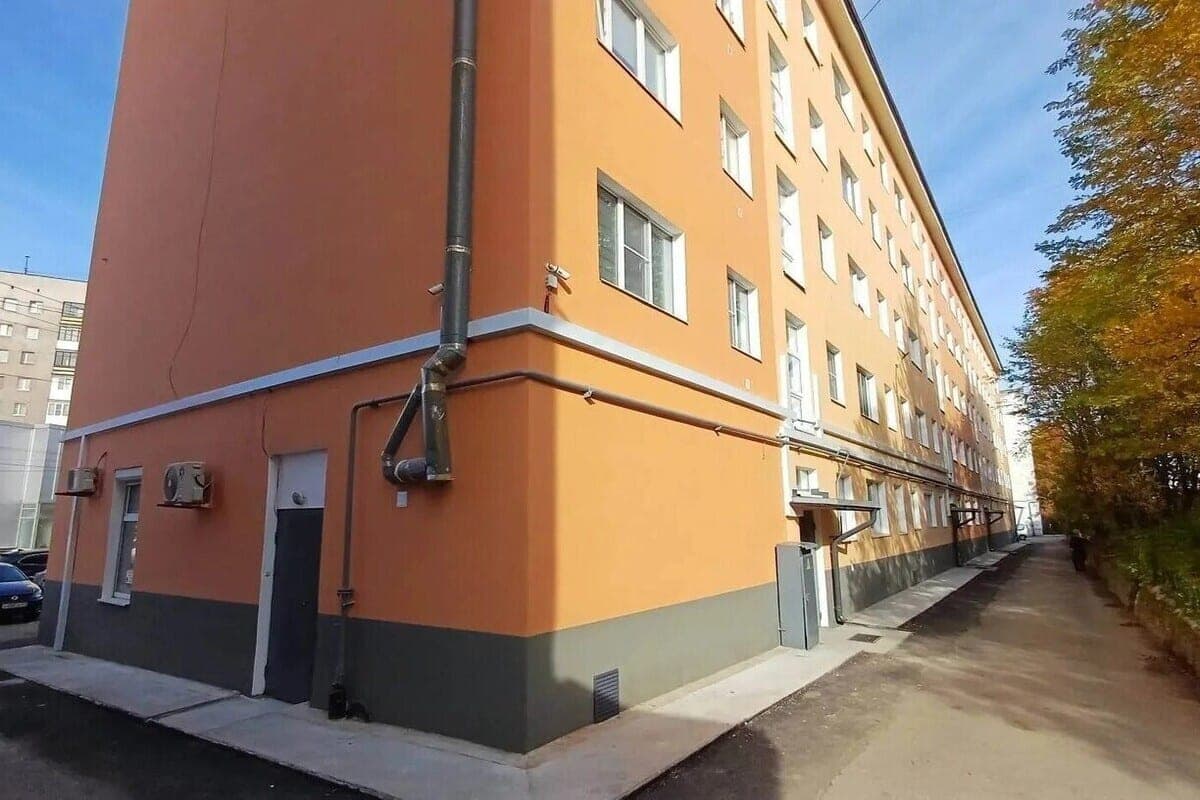 The facade and foundation of the house on Polar Zori Street in Murmansk were repaired