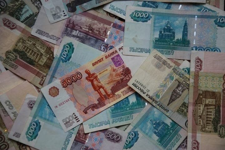 متقاعد من أستراكهان فقد أكثر من 15.5 مليون روبل بسبب المحتالين