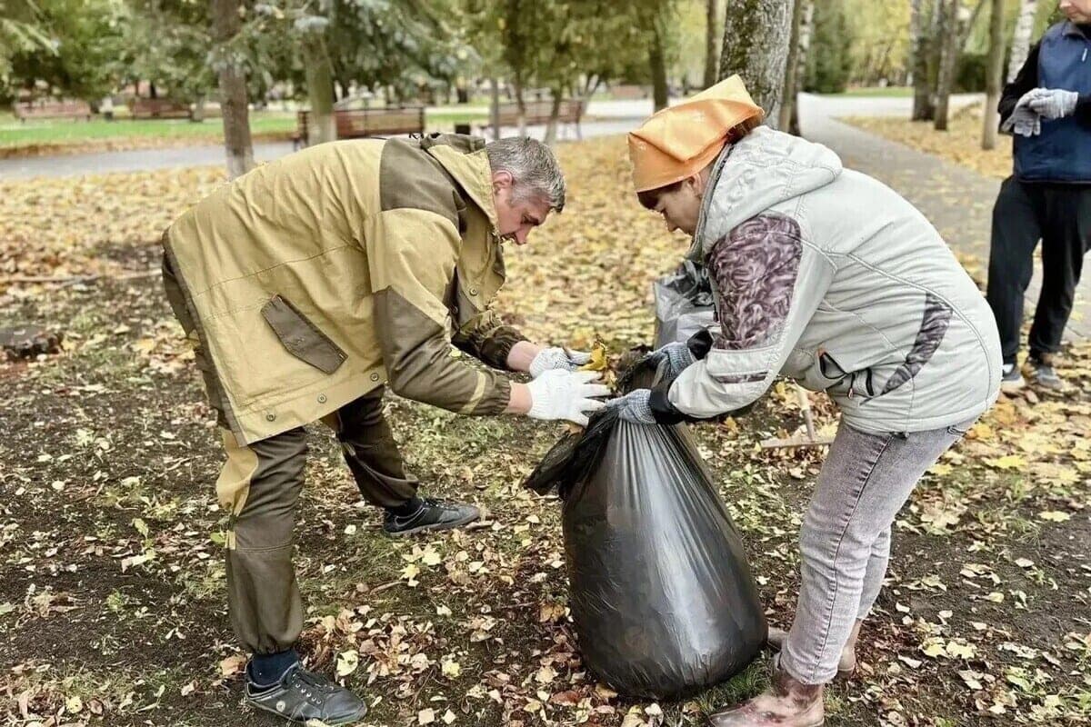 More than five thousand bags of foliage collected on Saturday in Kursk