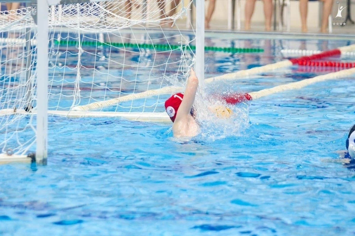 В Киришах завершаются игры первого тура первенства России по водному поло U17