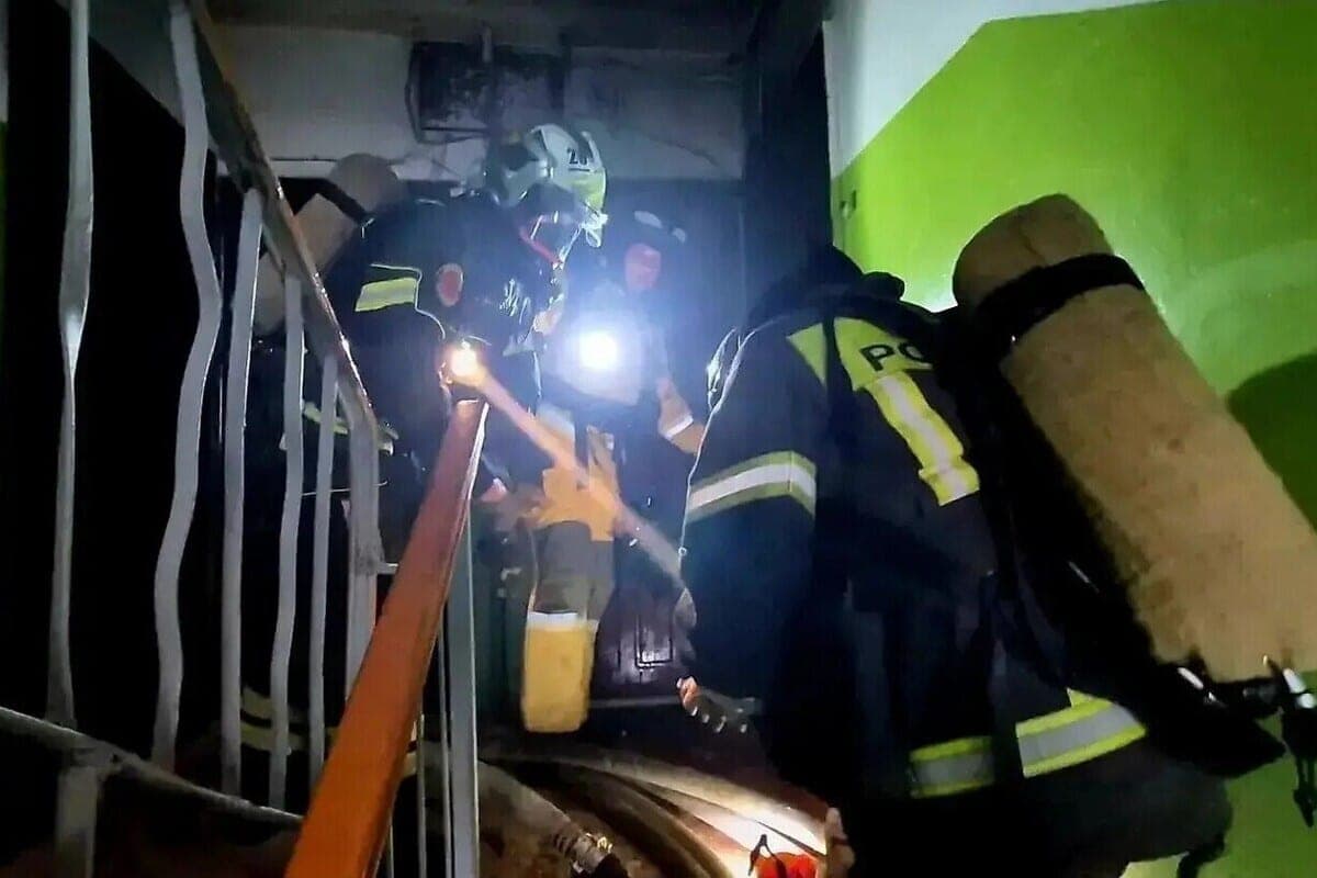 In Efremov gerettet drei Menschen in einem Feuer, darunter zwei Kinder