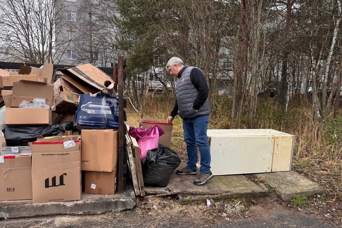 В Полярных Зорях маркетплейсы заполнили коробками свалки жильцов соседних домов