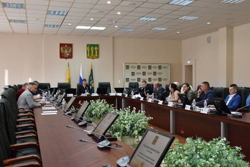 In the October district of Penza proposed to give three passes the name in honor of military glory