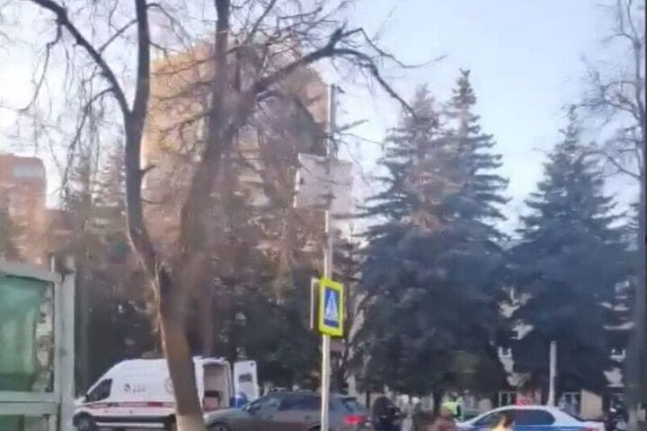 В Люберцаз «Ауди» снес  мать с ребёнком на переходе