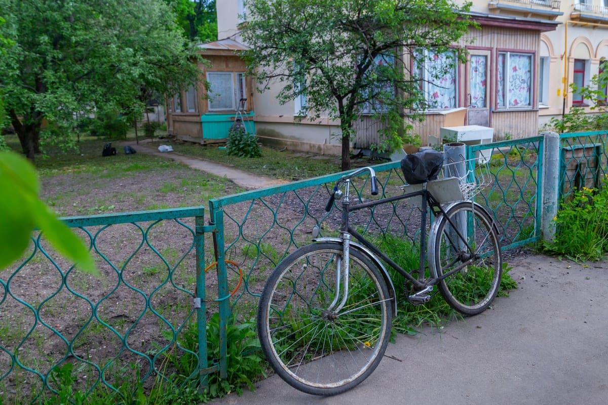 In Kharkiv, the cyclist was taken to the TCK, the transport remained on the street