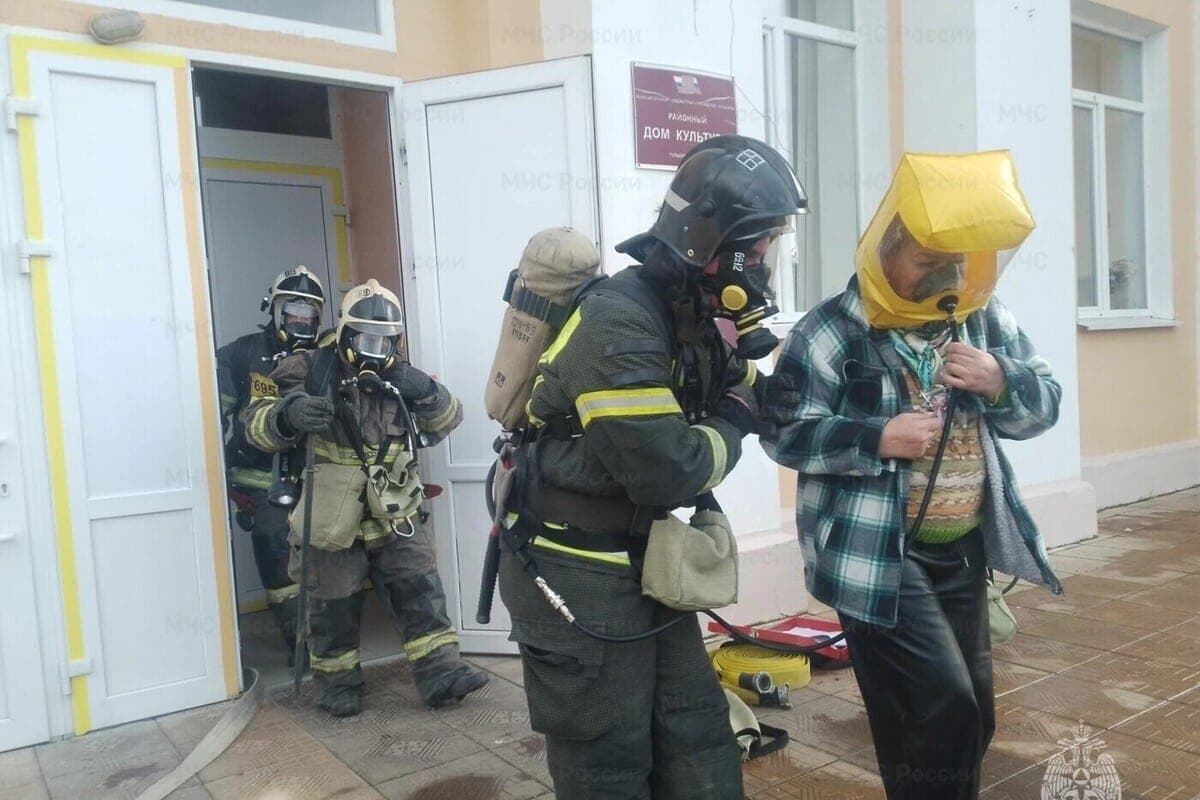 Because of the “fire” in the auditorium near Tula evacuated people from the district DC