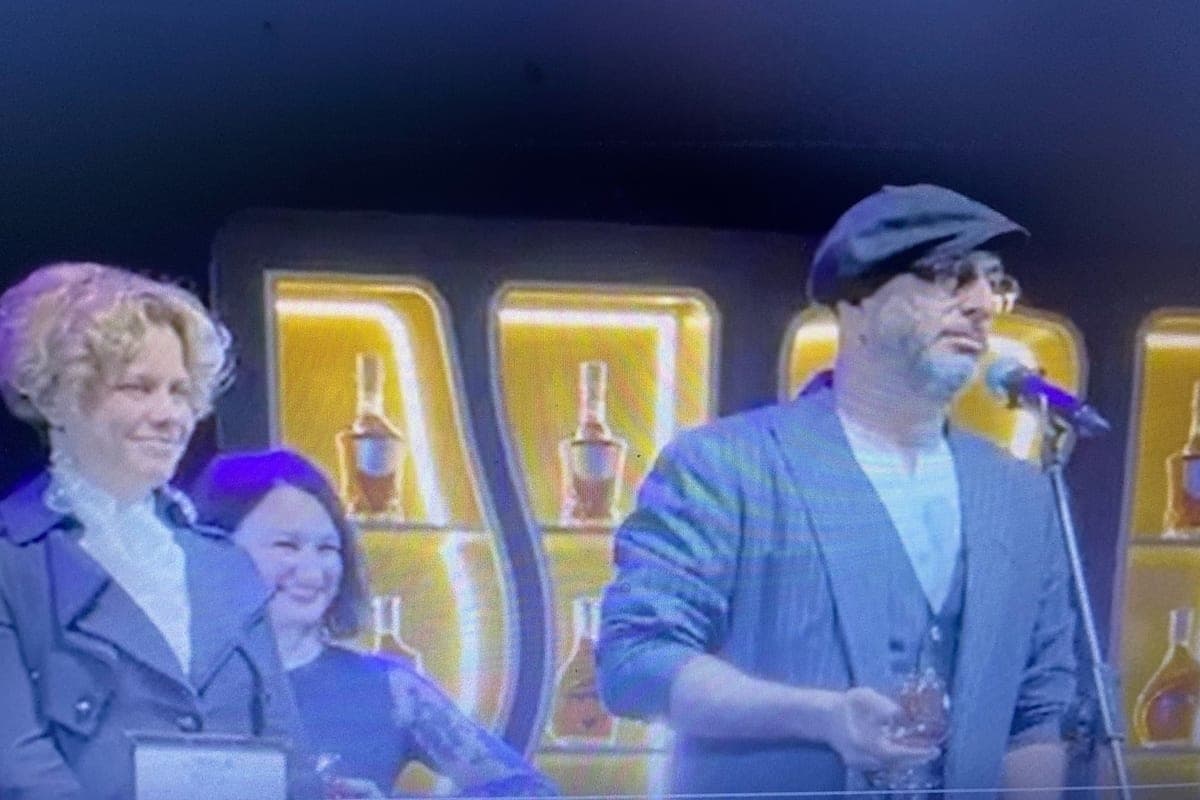 Artistic Director of the Shalom Theater Oleg Lipovetsky became a laureate in the nomination “Ommazh culture”