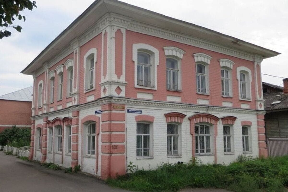 In Kostroma Buya put up for sale a historic mansion in the city center