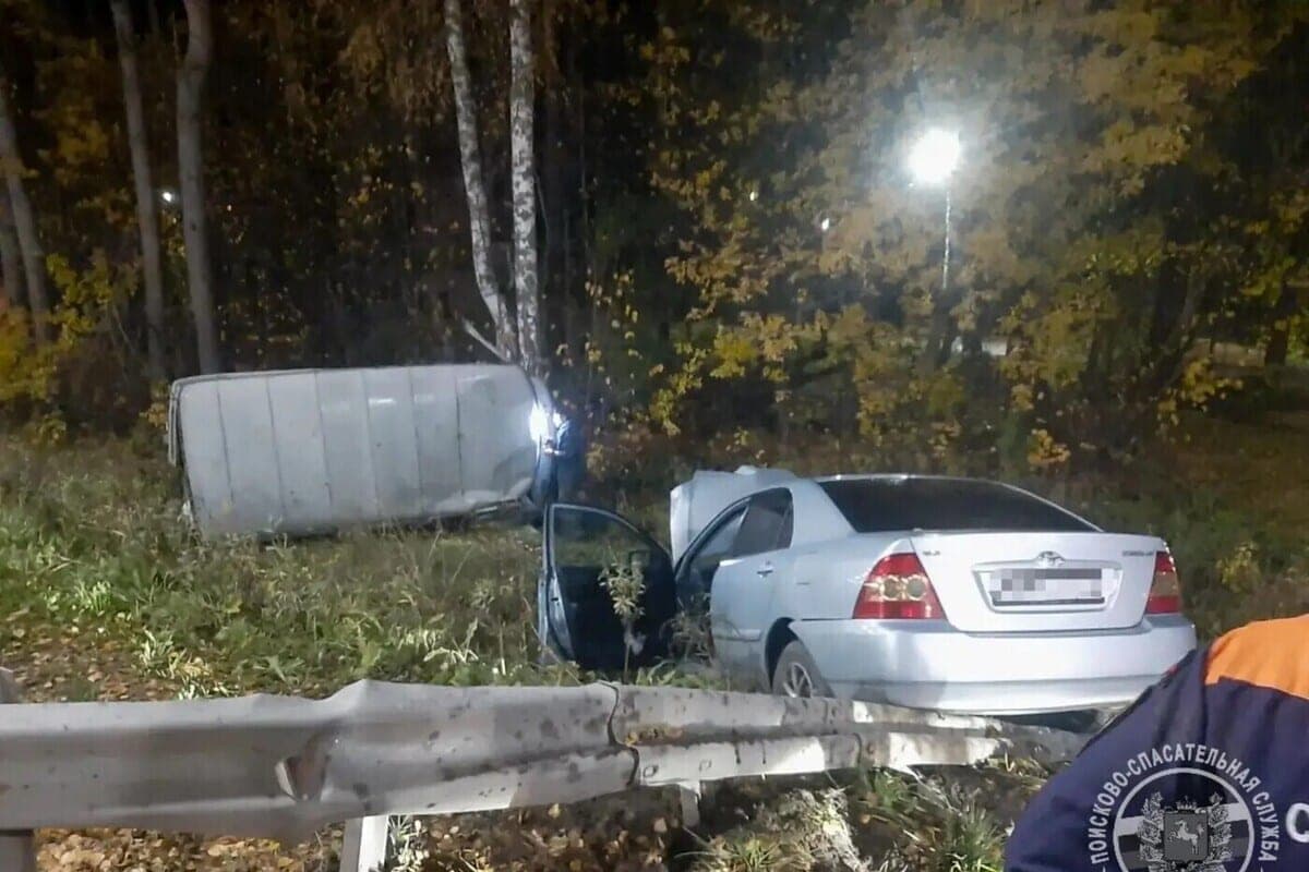 On the Bogashevsky tract in Tomsk faced two cars