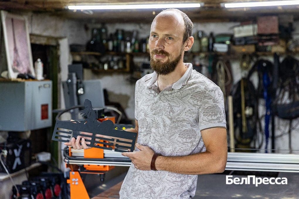 Giving a piece of memory: how the Belgorod family makes souvenirs