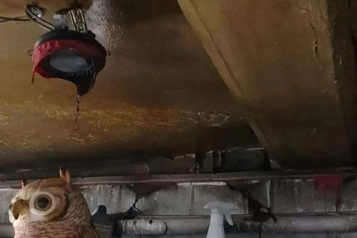 Полицейский спас мать с детьми из горящего дома в Мамлейке