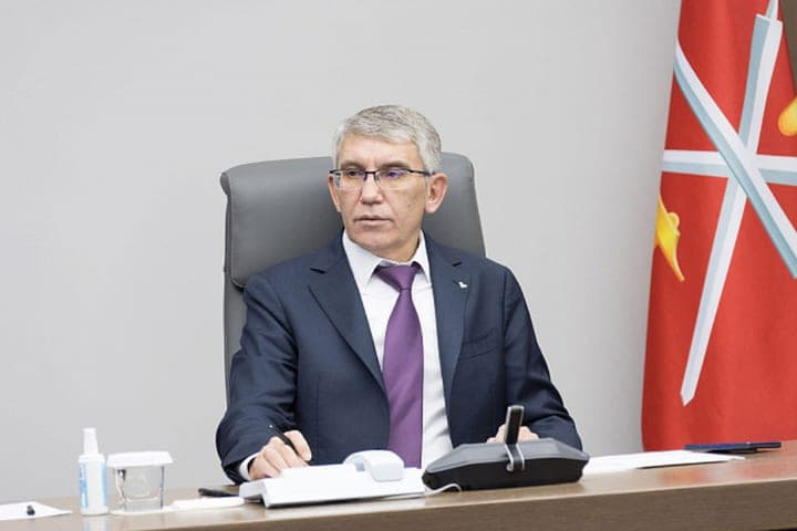 Дмитрий Миляев назвал отцов главной опорой для детей
