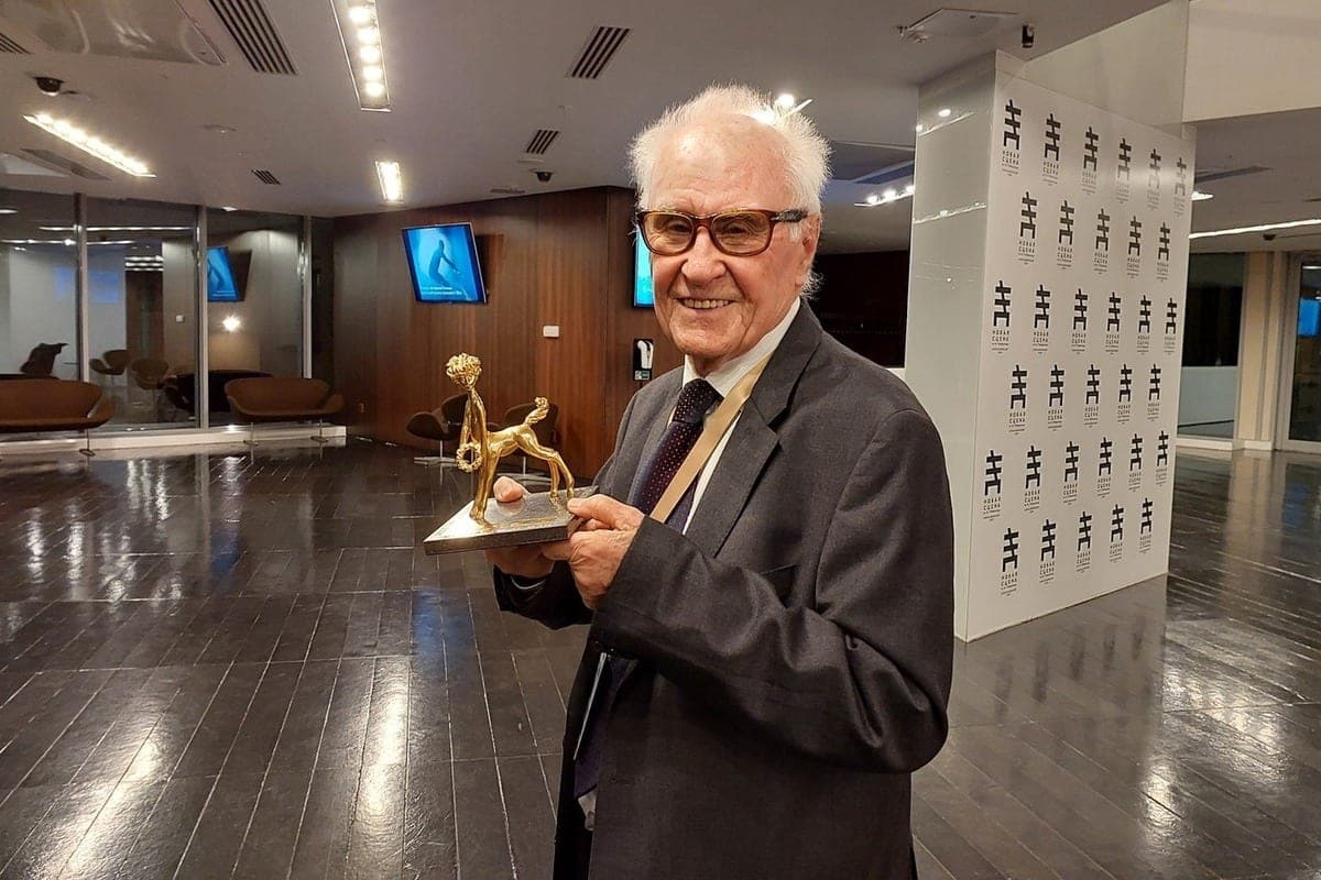 Film Director Ali Khamraev was awarded in St. Petersburg for his contribution to cinema
