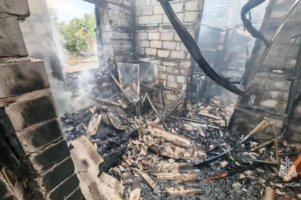 В Волгограде короткое замыкание в стиральной машине привело к пожару