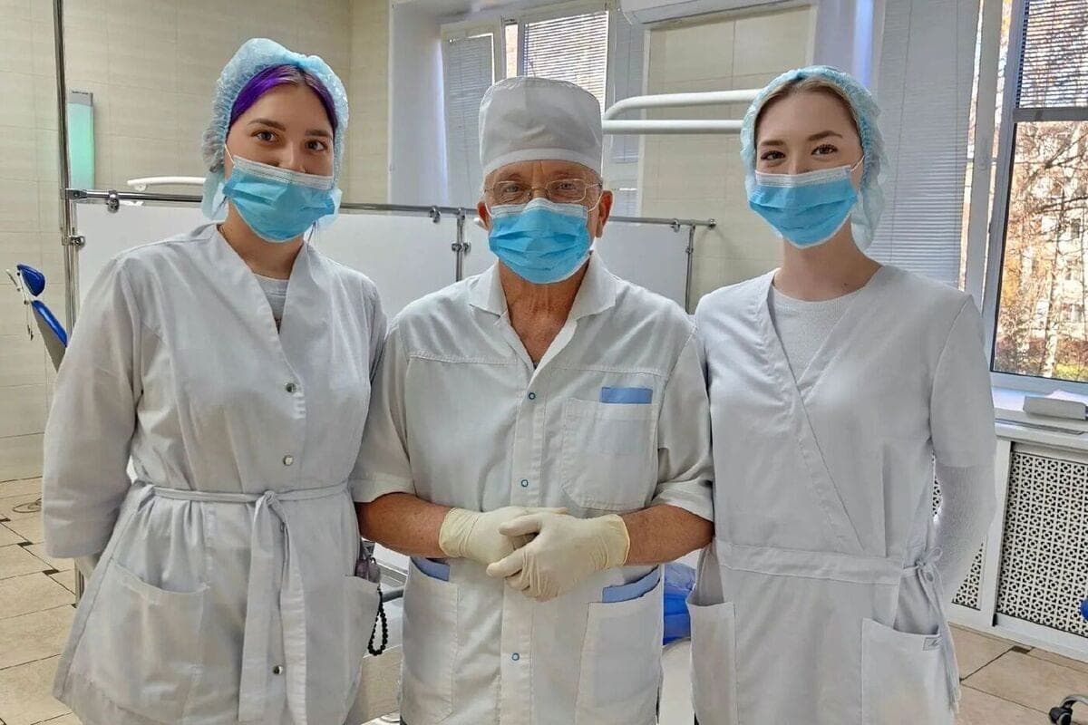 The staff of the Novocheboksary dental clinic was replenished by graduates of medical college