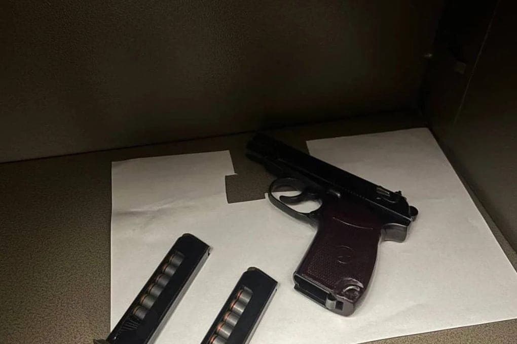 В Петербурге мужчина пальнул в подростков из пневматики и получил 400 часов работ