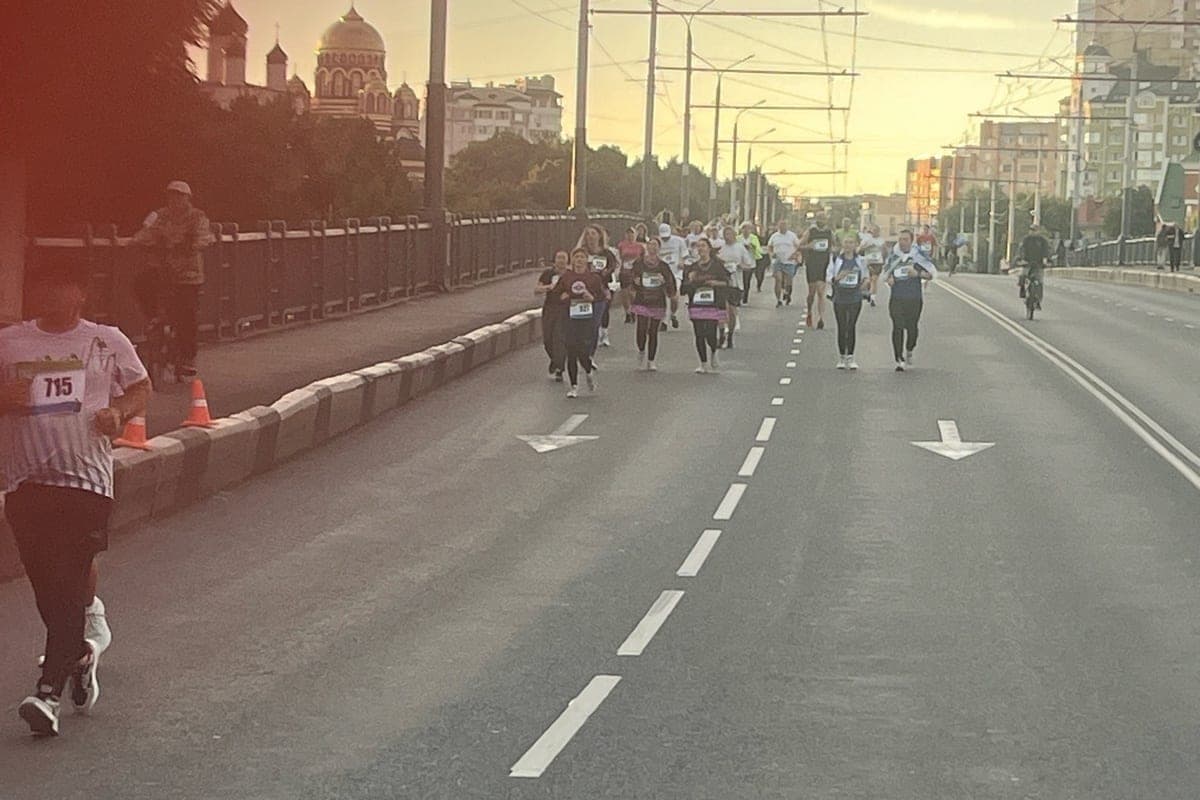 In Livny, more than 200 athletes ran the cross of memory of Alla Yeremina
