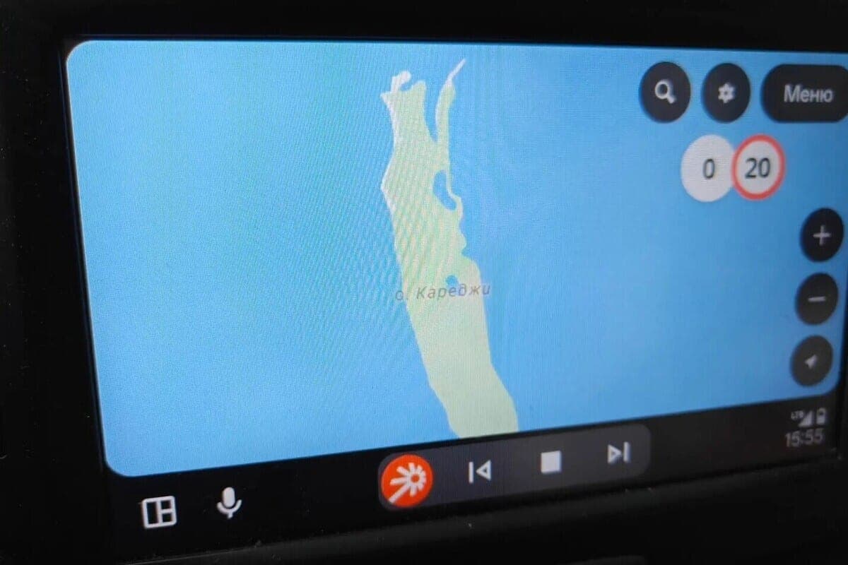 Navigators in St. Petersburg sent drivers to the island of Kareji