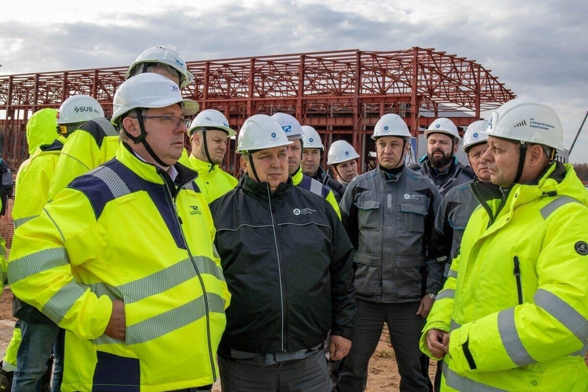 На стройплощадке Смоленской АЭС-2 начали собирать трансформаторную подстанцию