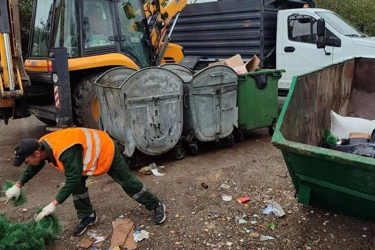 В Севастополе за ночь вывезли более 113 тонн мусора