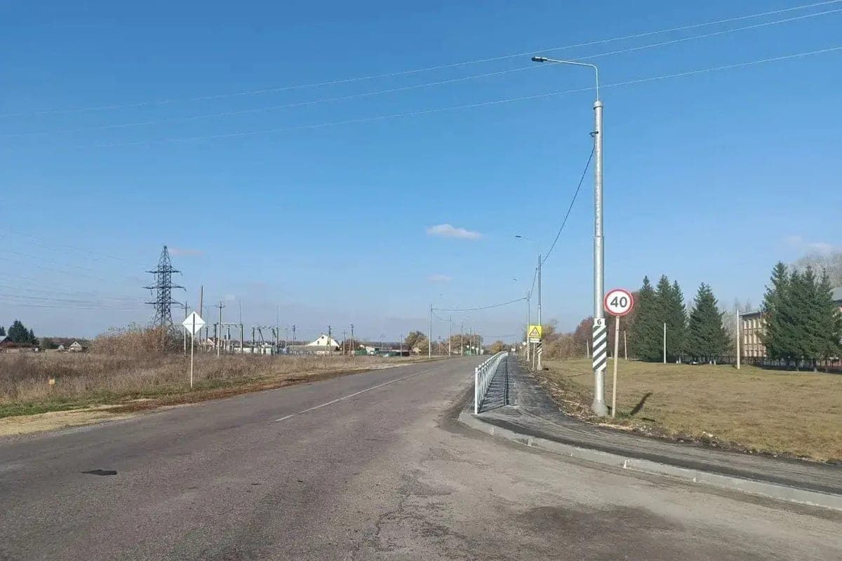 On the road "Caspian" - Staroyurievo equipped sidewalks and lighting
