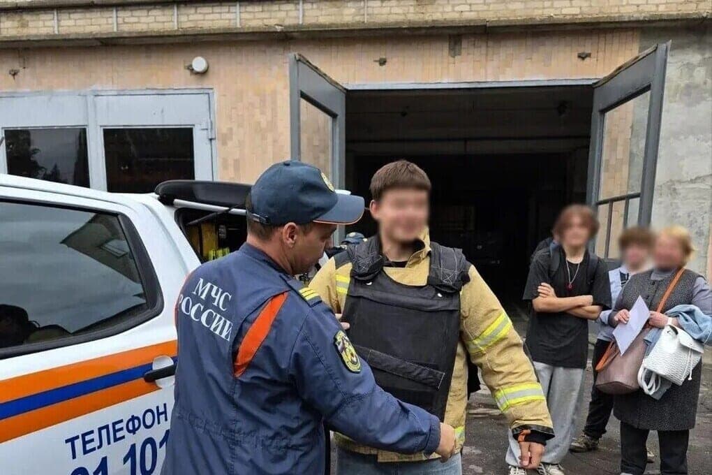 Melitopol schoolchildren showed fire and rescue unit