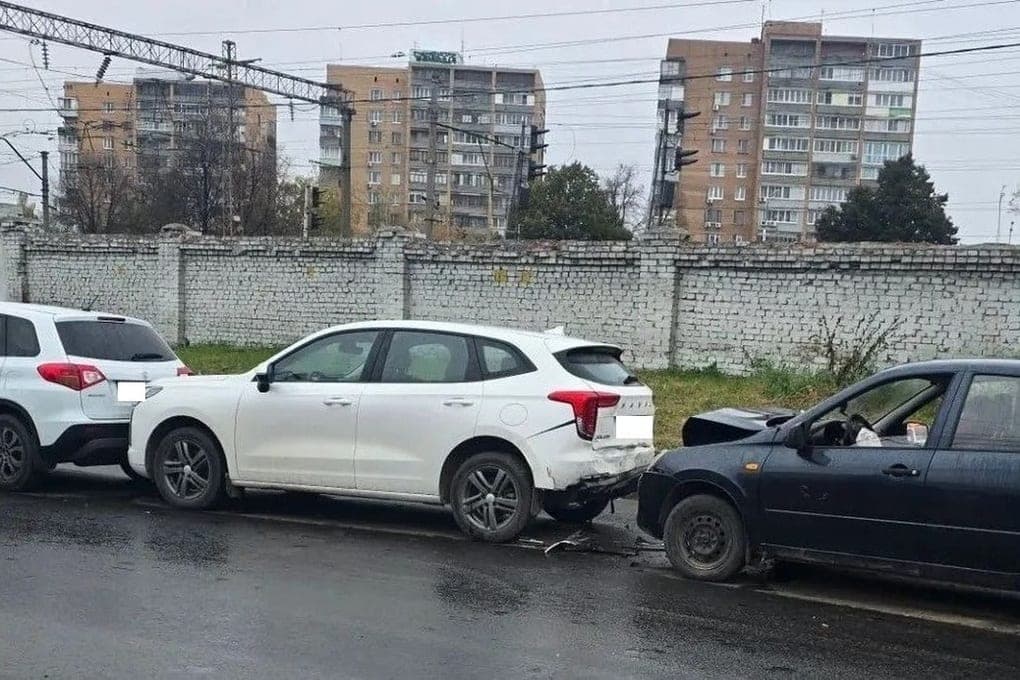 На Михайловском шоссе произошло массовое ДТП с пострадавшими