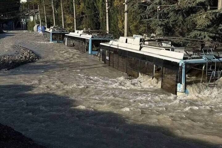 In Big Yalta, rescuers built 35 dams and removed two thousand cubic meters of soil