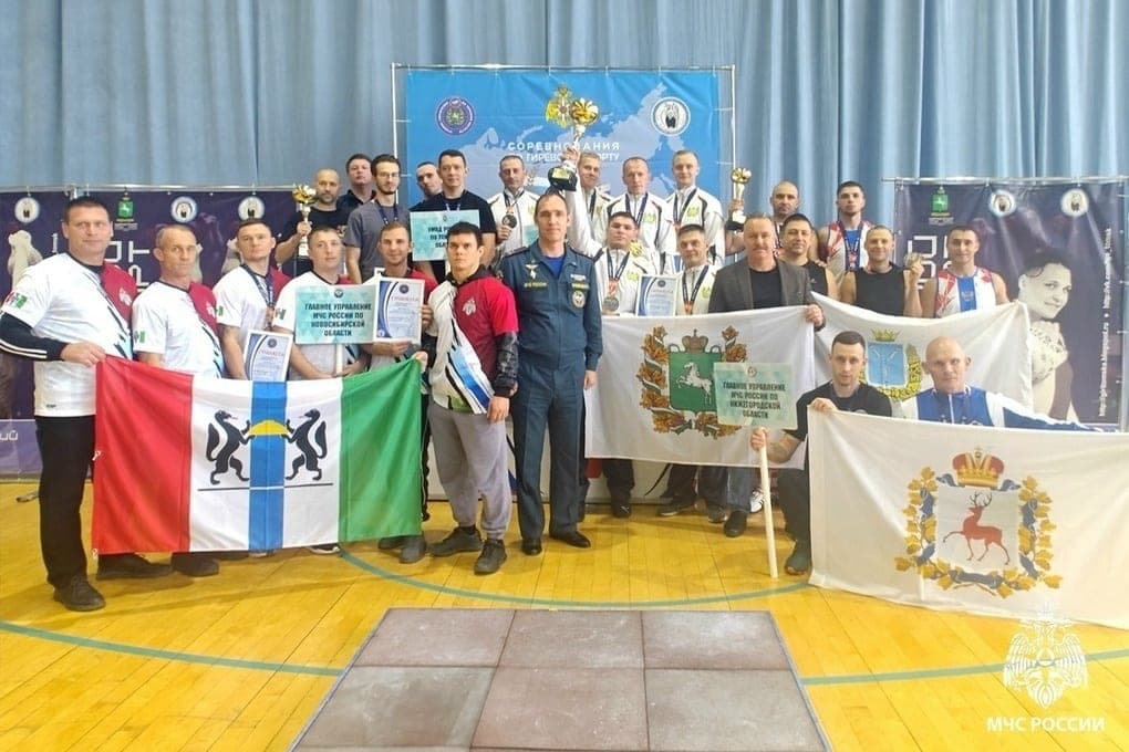 The team of the EMERCOM in the Tomsk region won the open championship in weightlifting